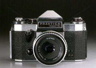 Praktica Super TL Pentaprism SLR camera  1968.