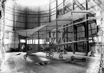 Cody Aeroplane No1  Antoinette engine being fitted  1908.
