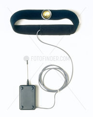 Throat strap containing sound sensor  1999.