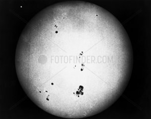 Sunspots  12 August 1917.