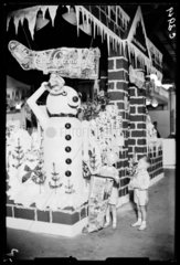 Giant snowman  30 August  1933.