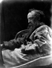 'G F Watts profile'  1864. Photographic por