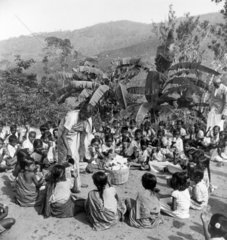 Tea plantation workers' children at an esta