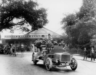 Tourists at Windermere station  1909. Railw