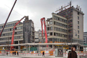 Berlin  Deutschland  Abriss des letzten Bauteils des Schimmelpfeng-Hauses am Breitscheidplatz