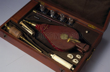 Resuscitator kit  English  1774.