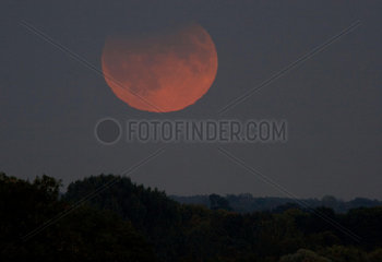 Partial lunar eclipse  United Kingdom  7 September 2006.