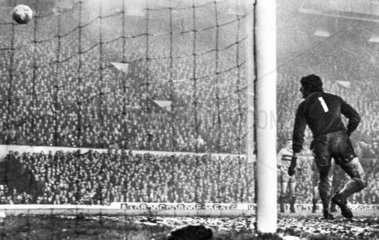 Liverpool goal  28 November 1971.