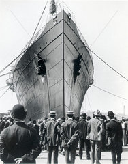 'Lusitania' arriving in New York on her maiden voyage  c 1906.