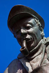 Maasholm  Deutschland  die Bronzefigur Peter Aal