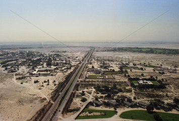 Dubai  Vereinigte Arabische Emirate  Blick auf das unbebaute Dubai  heute die Za'abeel Road vom World Trade Center
