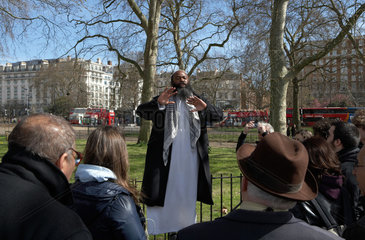 London  Grossbritannien  Redner an der Speakers Corner im Hyde Park