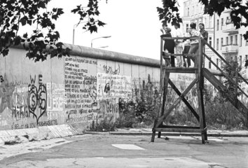 Berliner Mauer  Aussichtsplattform