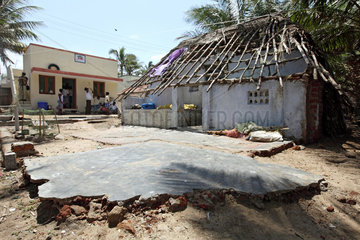 Kokilamedu  Indien  ein vom Tsunami zerstoertes Haus