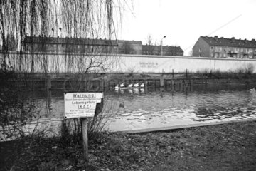 Berliner Mauer  Landwehrkanal