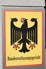 Karlsruhe  Deutschland  Behoerdenschild des Bundesverfassungsgerichtes