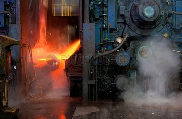 Duisburg  Deutschland  Giesswalzanlage der ThyssenKrupp Steel AG