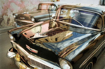 Santiago de Cuba  Kuba  schwarzer Chevrolet Bel Air  Baujahr 1956