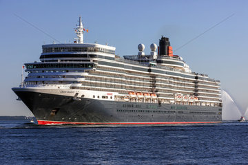 Kiel  Deutschland  das Kreuzfahrtschiff Queen Elizabeth