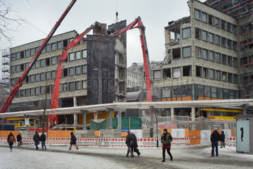 Berlin  Deutschland  Abriss des letzten Bauteils des Schimmelpfeng-Hauses am Breitscheidplatz