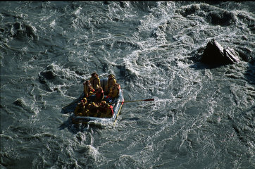 McKinley Park  USA  Menschen beim Rafting auf dem Nenana River
