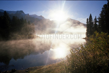 Jasper  Kanada  Morgenstimmung am Maligne Lake