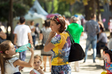 Chisinau  Moldau  Besucher am Tag der Unabhaengigkeit
