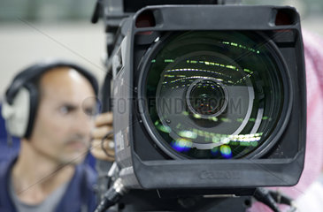 Doha  Objektiv einer Filmkamera