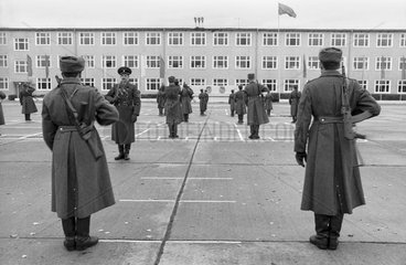 Soldaten in der sowjetischen Garnison Mahlwinkel.