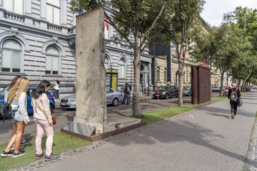 Mauer + Eiserner Vorhangs Denkmal