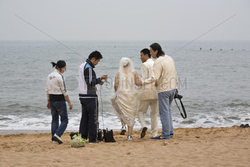 Qingdao  Hochzeitspaar  Foto shooting  Strand