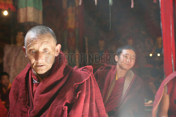 Buddhistische Moenche im Kloster Samye