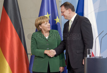 Merkel + Necas