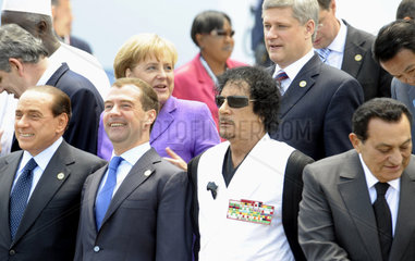 Berlusconi+ Medwedew + Merkel + Gaddafi + Harper + Mubarak
