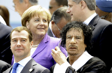 Medwedew + Merkel + Gaddafi + Harper