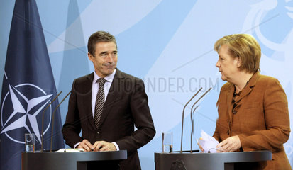 Rasmussen + Merkel