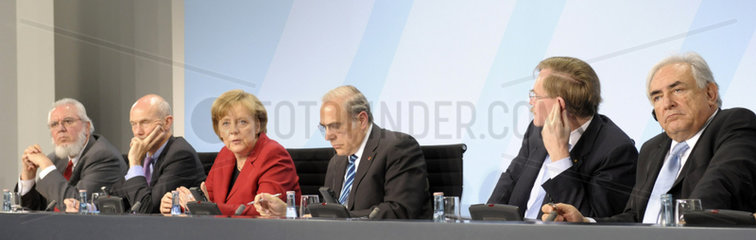 Somavia + Lamy + Merkel + Gurria + Zoellnick + Strauss-Kahn
