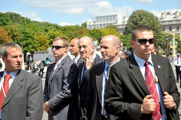 Ehud Olmert + Bodyguards