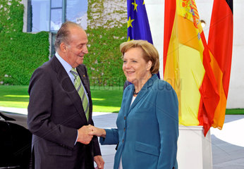 Juan Carlos I + Merkel