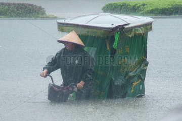 China  Taifun Kaemi  heftige Regenfaelle