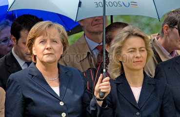 Merkel + von der Leyen