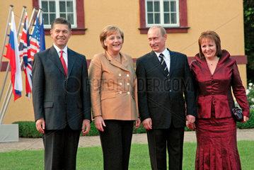 Sauer + Merkel + Die Putins