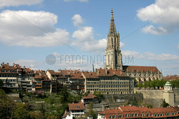 Die Altstadt von Bern mit dem Muenster.