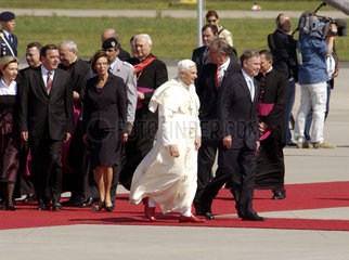 Benedikt XVI + Schroeders + Koehlers