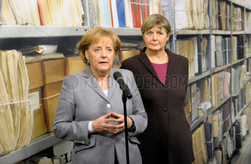 Merkel + Birthler