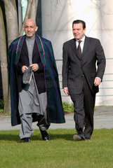 Hamid Karsai und Gerhard Schroeder