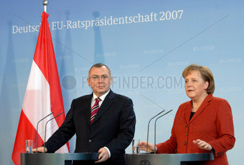 Gusenbauer + Merkel