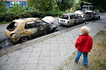 Brandanschlag auf Autos in Berlin-Mitte