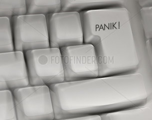 Computertastatur mit Aufschrift Panik