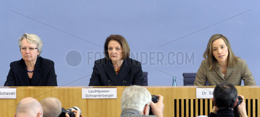 Schavan + Leutheusser-Schnarrenberger + Schroeder